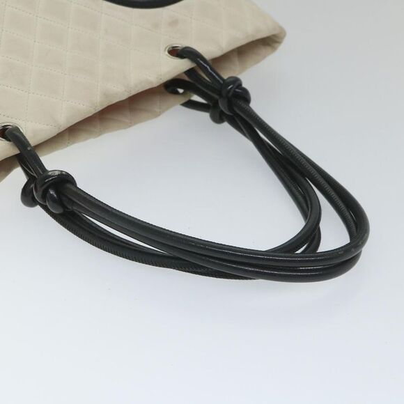 Pre Loved chanel Women White Tote Bags - Picture 7 of 8